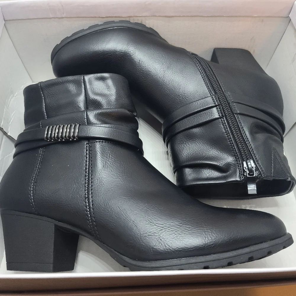 Claire France Leather Ankle Booties - Picture 6 of 7